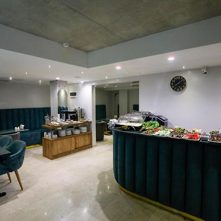 M 1 T Hotel Tbilisi Bagian luar foto