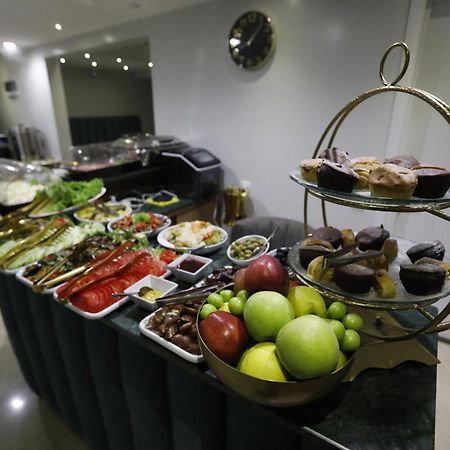 M 1 T Hotel Tbilisi Bagian luar foto