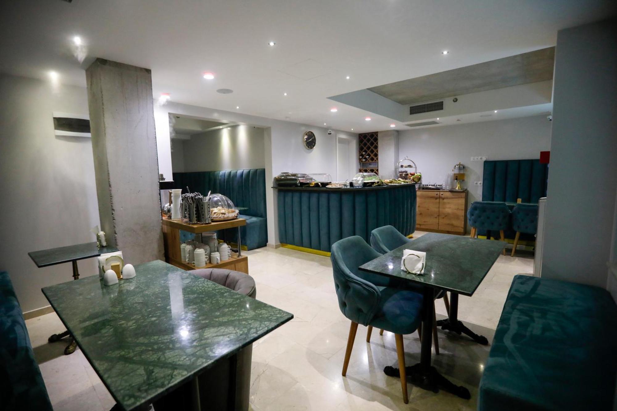 M 1 T Hotel Tbilisi Bagian luar foto