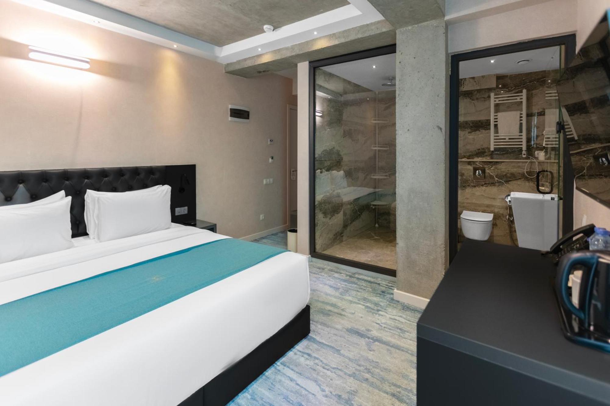 M 1 T Hotel Tbilisi Bagian luar foto