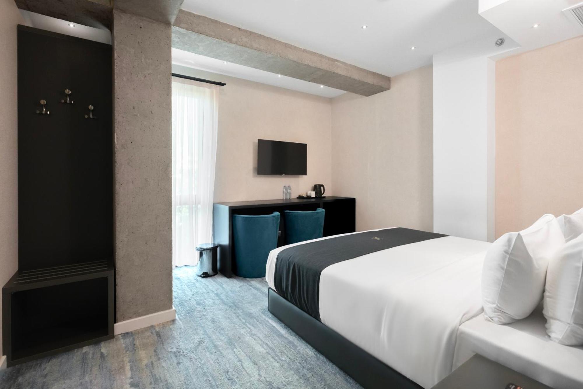 M 1 T Hotel Tbilisi Bagian luar foto
