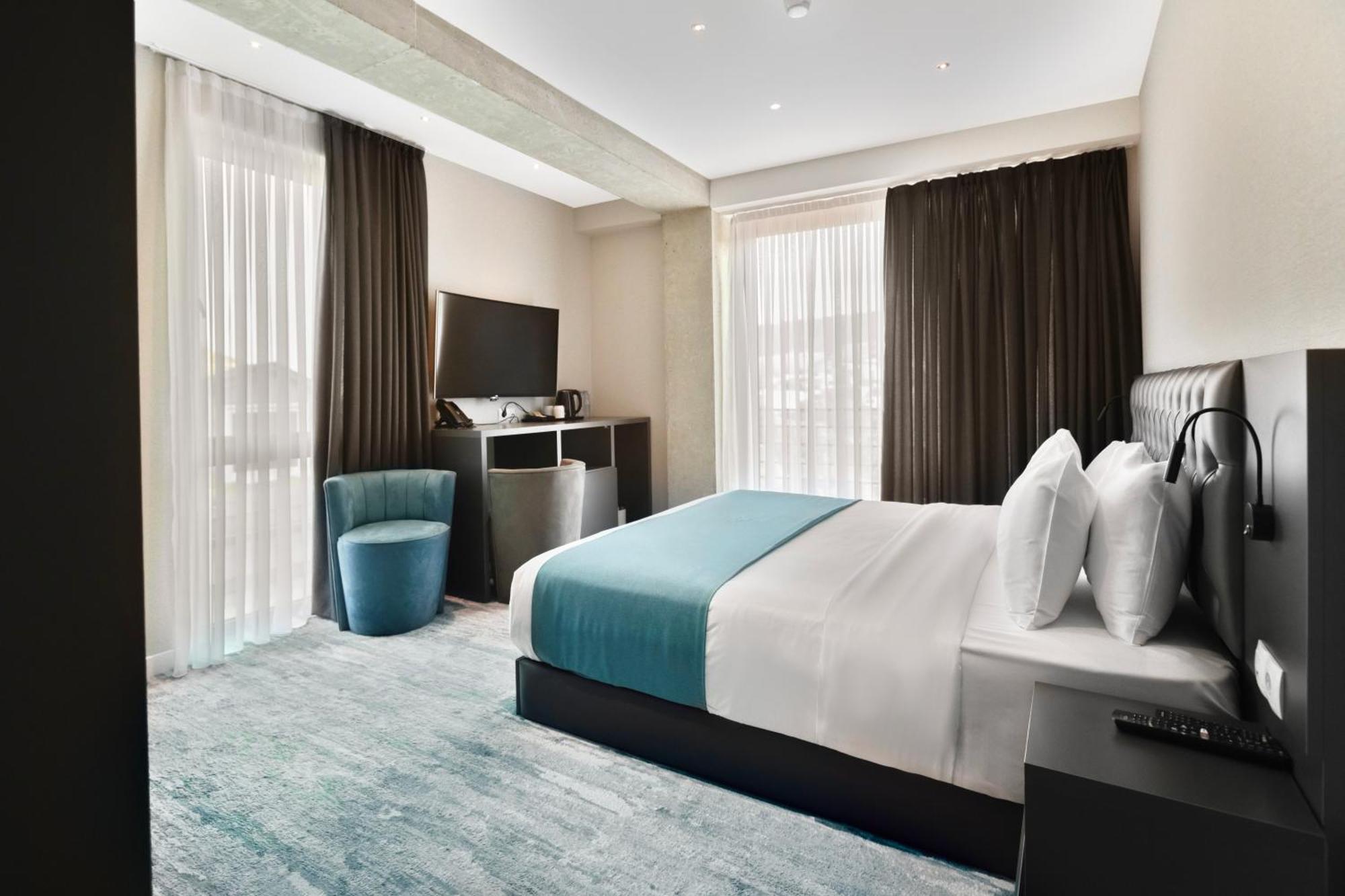 M 1 T Hotel Tbilisi Bagian luar foto