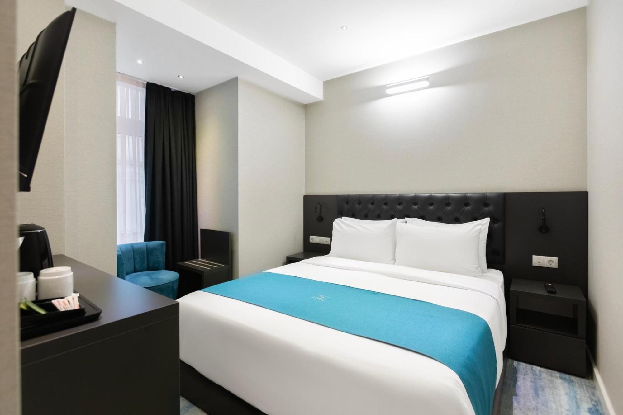 M 1 T Hotel Tbilisi Bagian luar foto